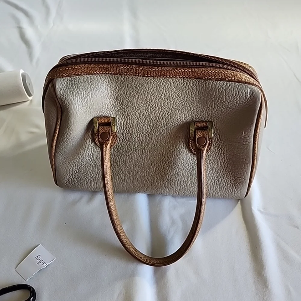Chic Tan and Cream Satchel Bag - Picture 6 of 6